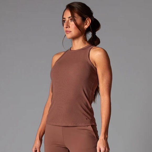 NWT TAVI Perfect Fit Rib Tank. Color: Clove (Brown). Size: Small. - Picture 1 of 2